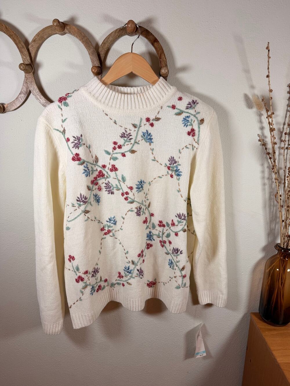 Alfred Dunner Women’s Large Cream Floral Embroidered Mock Neck Sweater